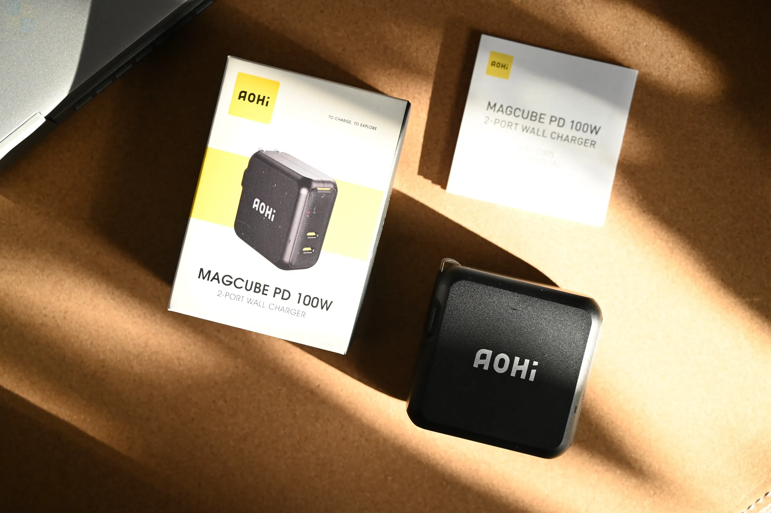 Review Bộ sạc GaN 100W Aohi Magcube – Sạc Nhanh, Nhỏ Gọn, An Toàn