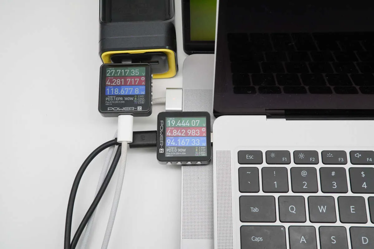 Chỉ Số Đo Thực Tế Trên Aohi The Future Starship 240W 27.600mAh – AOC-P011 | Khi Sạc 1 Cổng USB-C